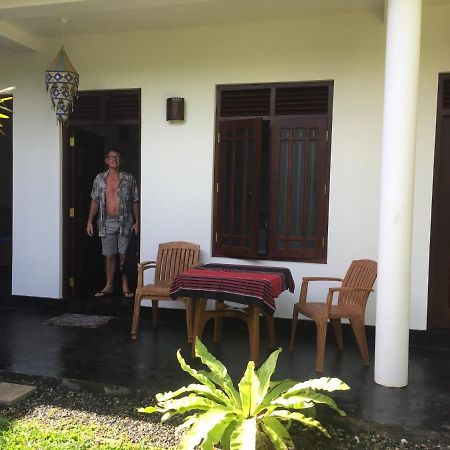 Sundance Surf Coconut Point Weligama Exterior foto